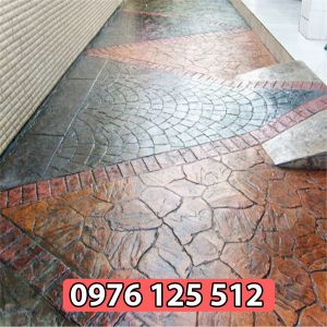 Bê tông áp khuôn tại Cầu Giấy